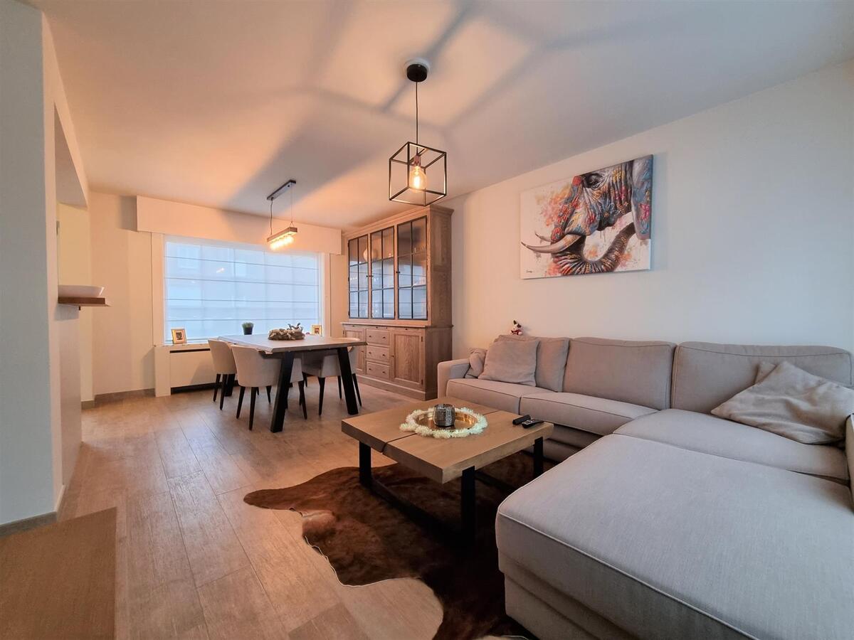 Centraal, doch rustig gelegen leuke bel-étagewoning - Heist 