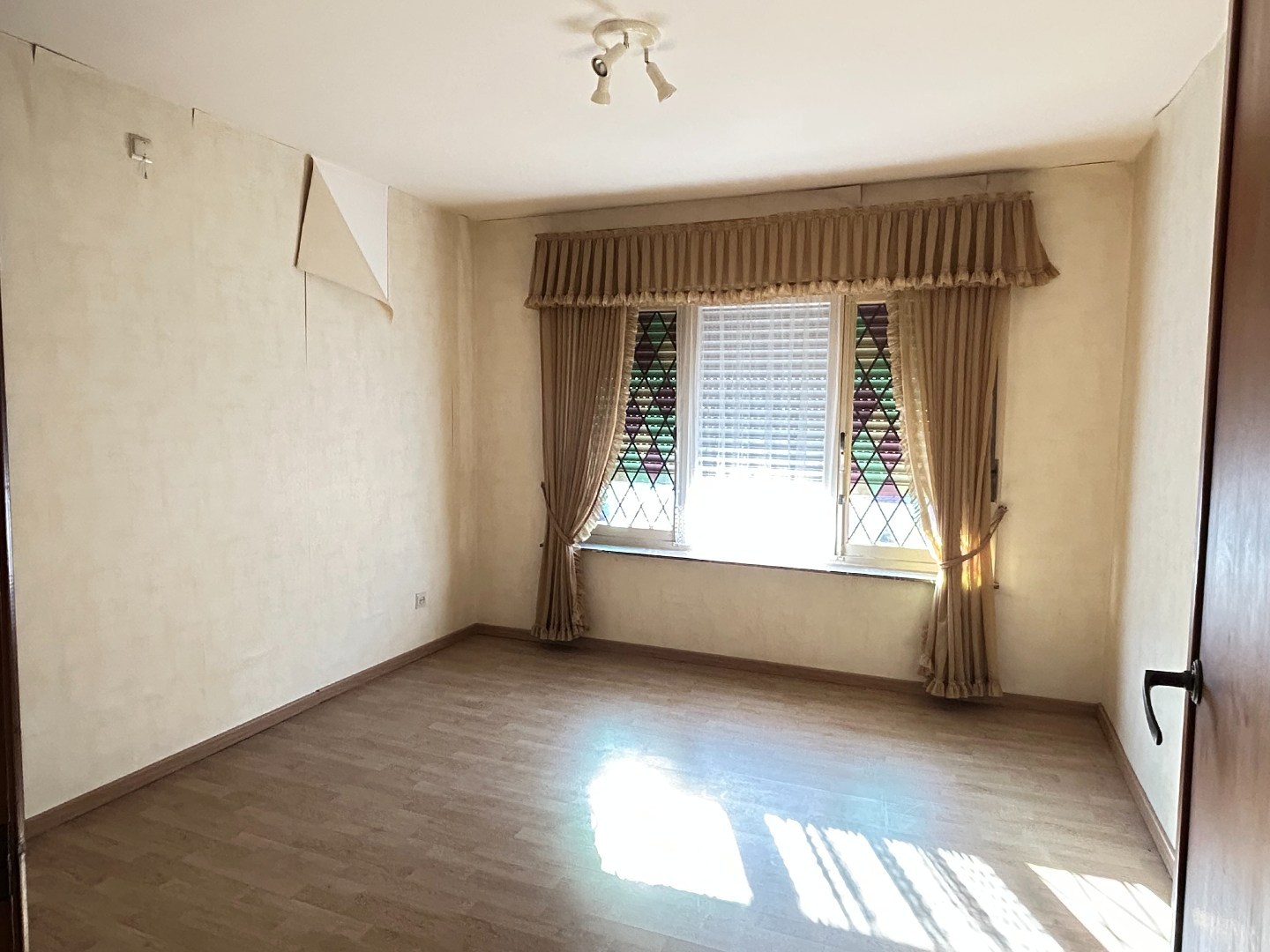 Grote, te renoveren centrumwoning met tuin op 563m² 