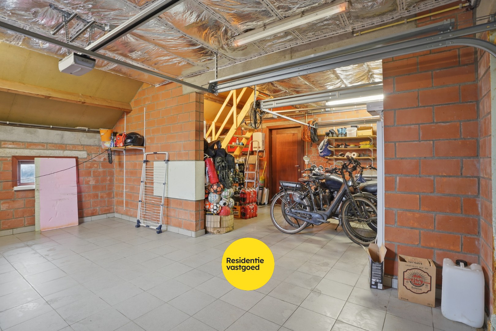 Landelijk gelegen villa met loods in Aartrijke 