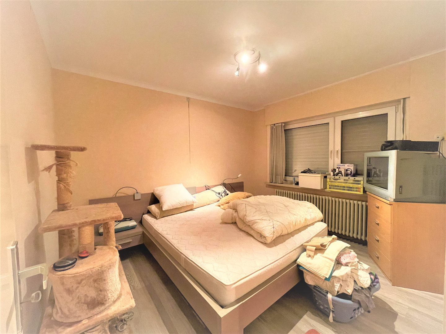 Woning met 3 slaapkamers en garage in rustige buurt 