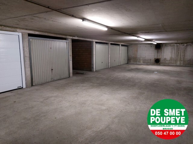 Garagebox in afgesloten complex 