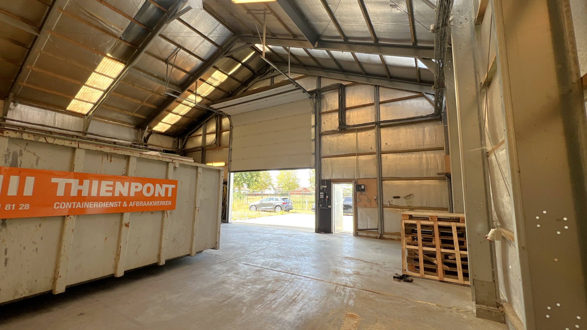 Loods te huur nabij N9 in Lievegem