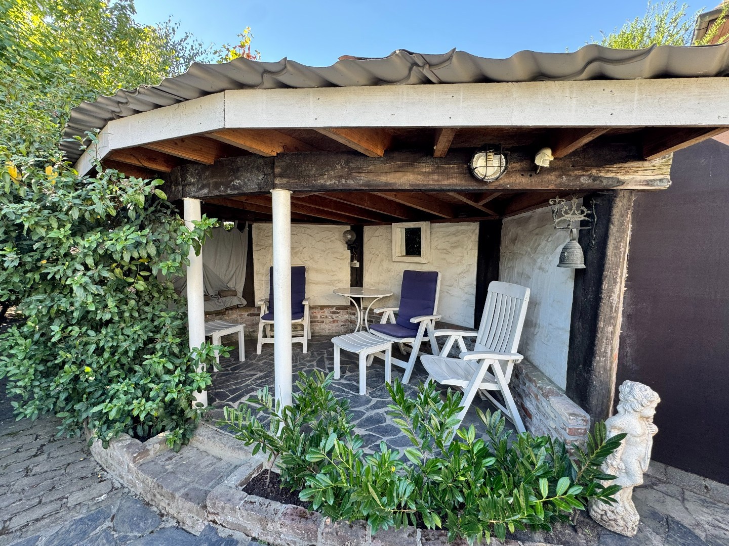 Mooie woning met nieuwe praktijkruimte of studio 