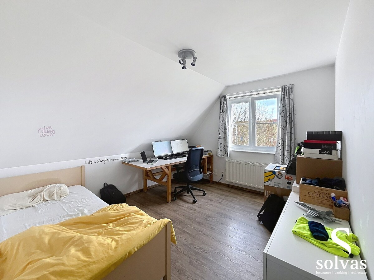 Energiezuinige woning met 3 ruime slaapkamers, bureau en ruime garage nabij centrum Aalter 