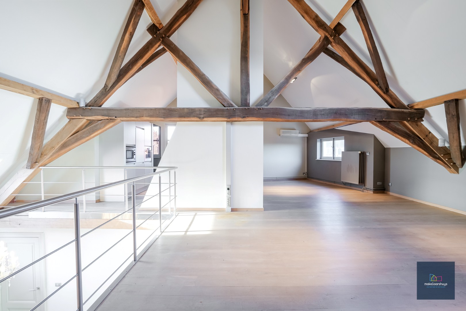 VERHUURD NSCHRIJVEN via de site ; Stijlvolle duplex in de hist. stadskern 