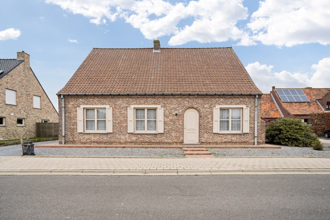 Residentieel gelegen, vrijstaande woning op ruim perceel van 714m² 