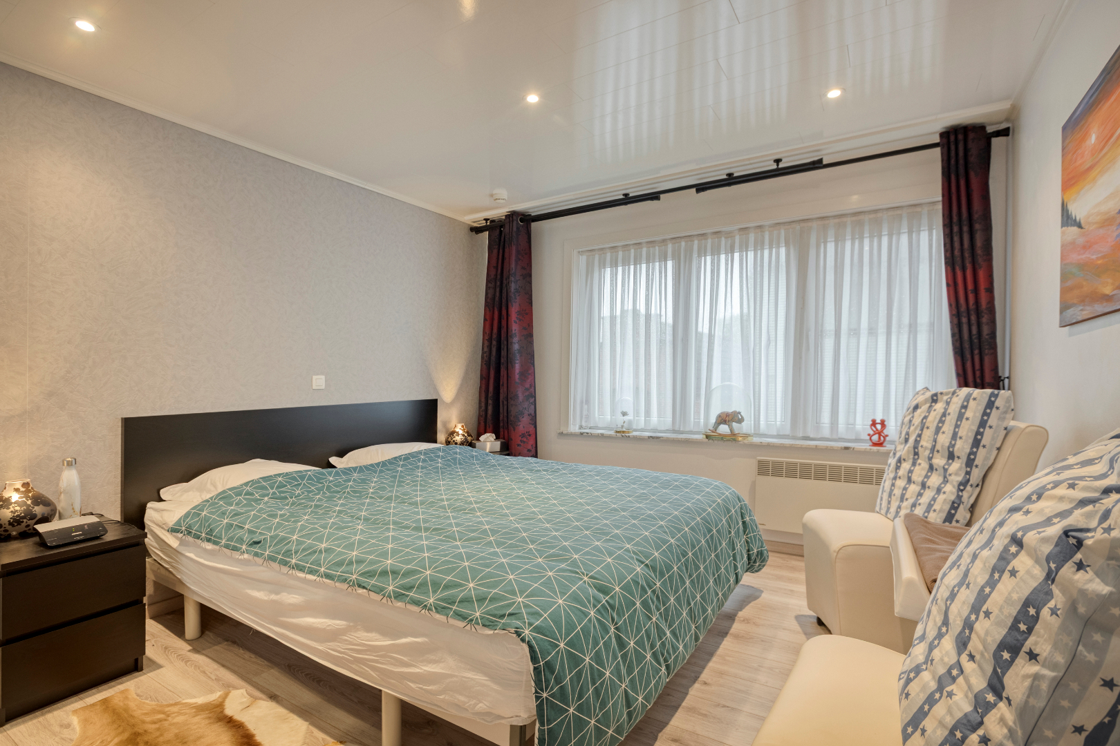 Ruime en centraal gelegen woning met dubbele garage 