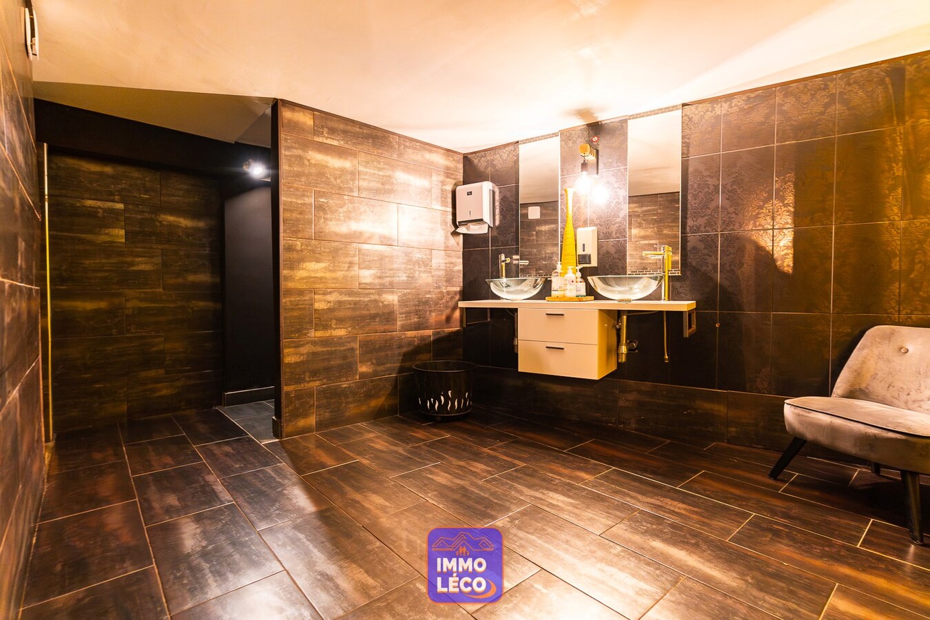 Tea-Room "Fraise &amp; Myrtille" en plein centre-ville, TOP OPPORTUNITE ! 