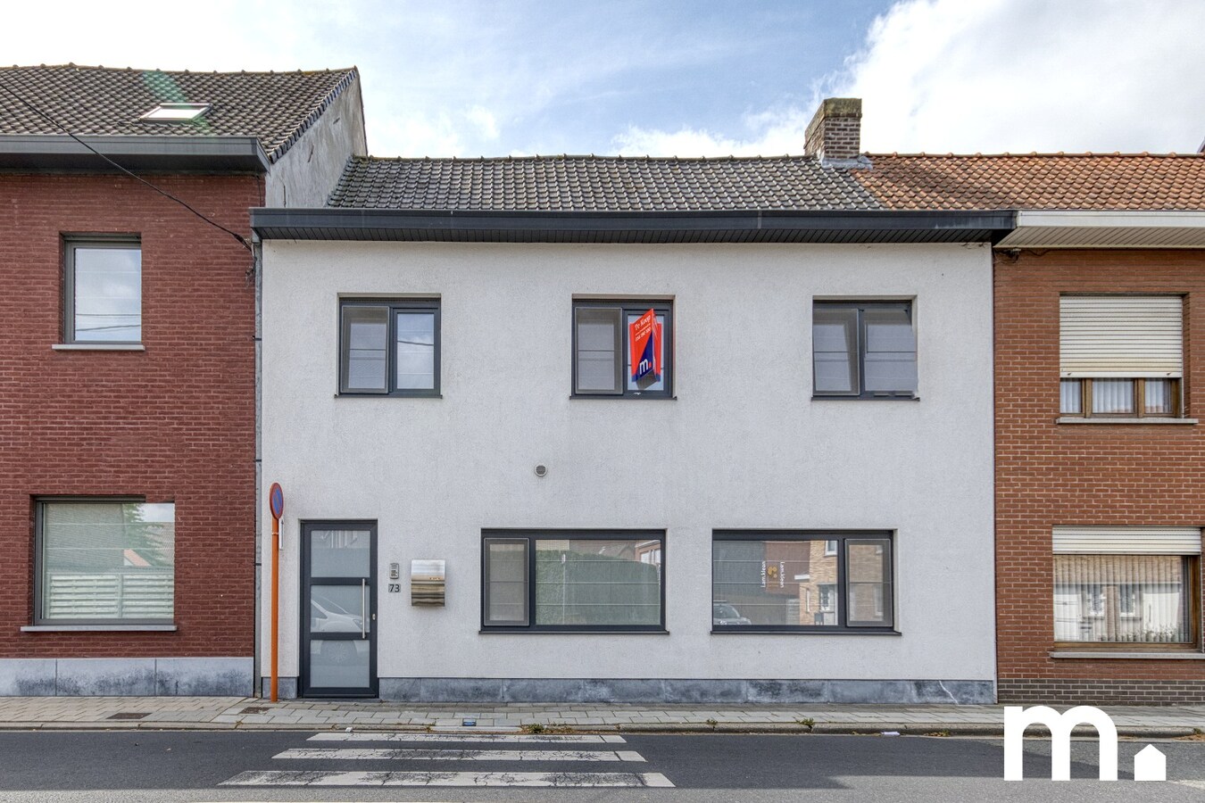 Ruime gerenoveerde gezinswoning met 5 slaapkamers en 2 badkamers ! EPC B ! 