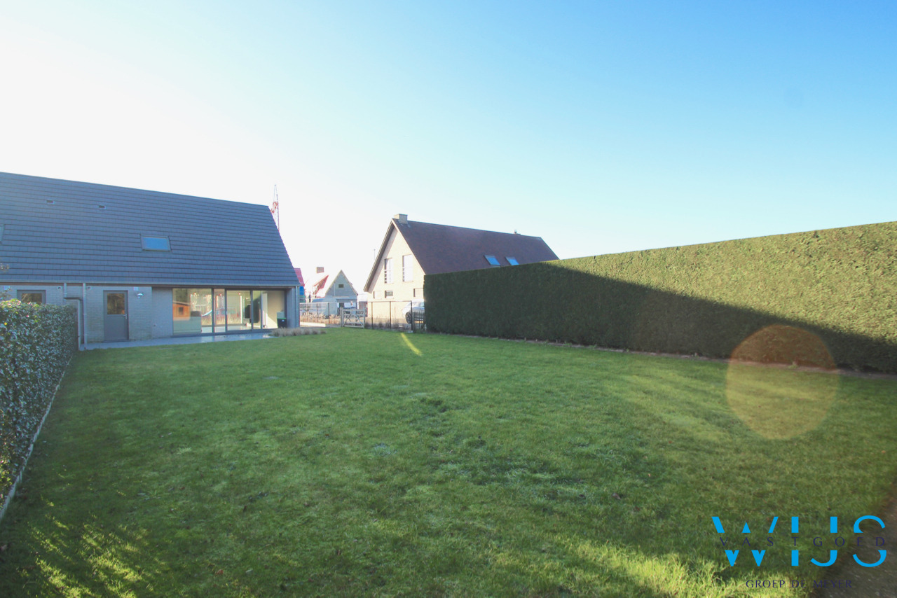 Landelijk gelegen tijdloos woonhuis te Ertvelde ! 