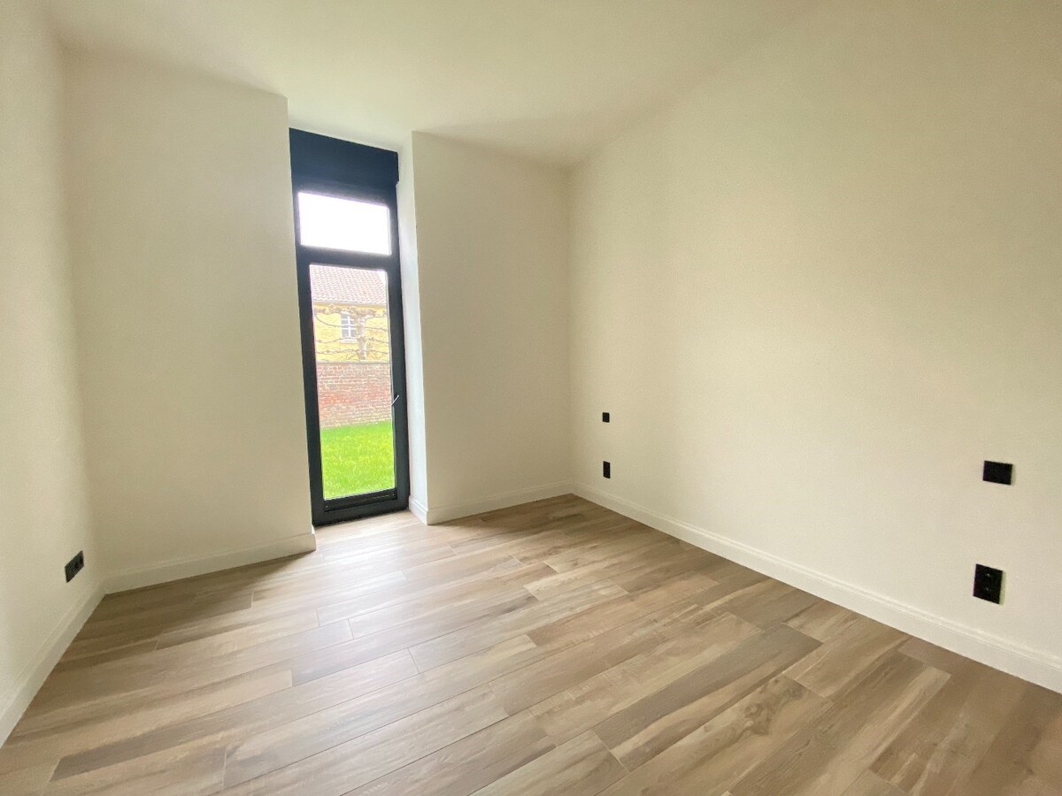 Rez-de-chaussée loué À Tournai