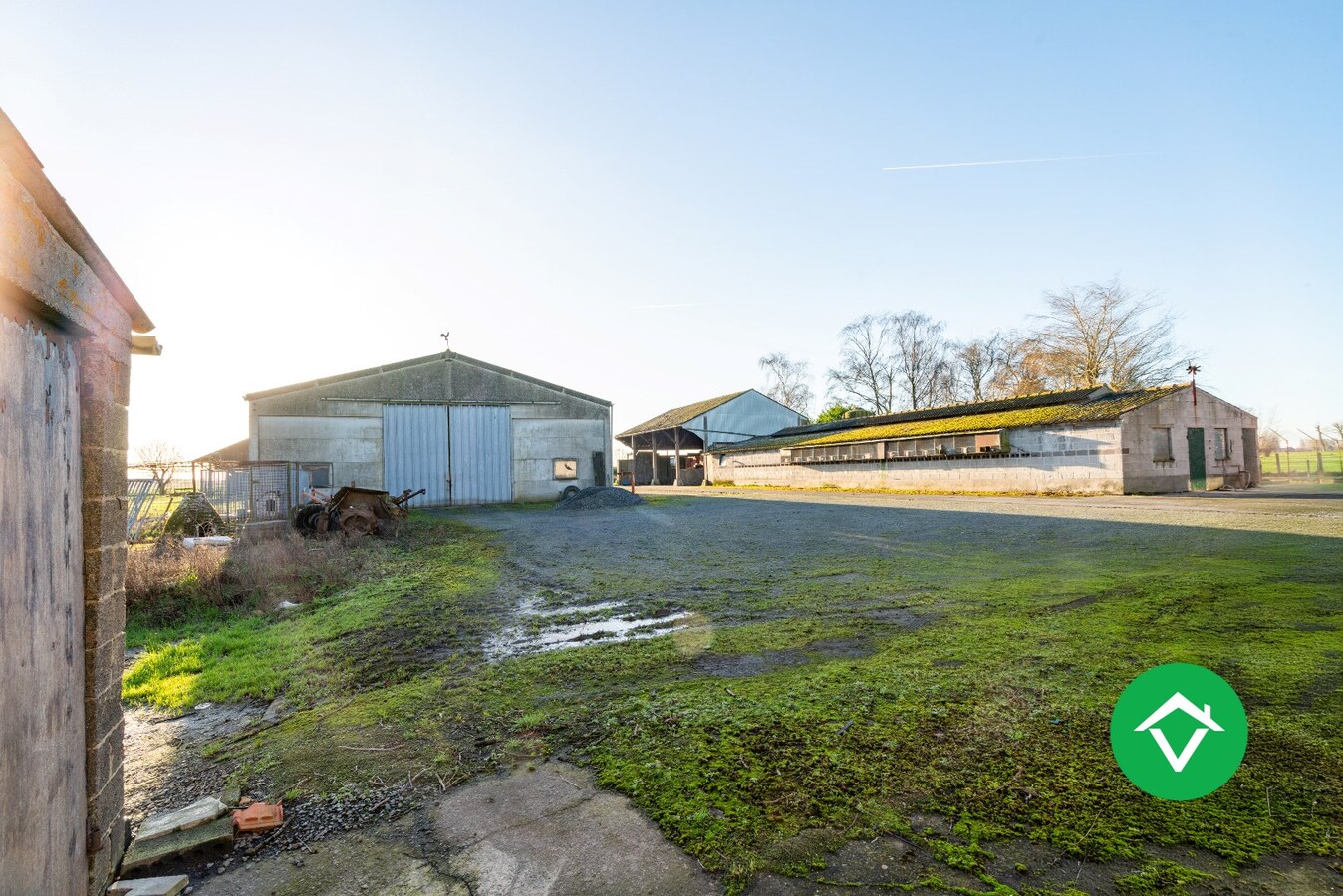 Authentieke hofstede in een landelijke omgeving te Koekelare 