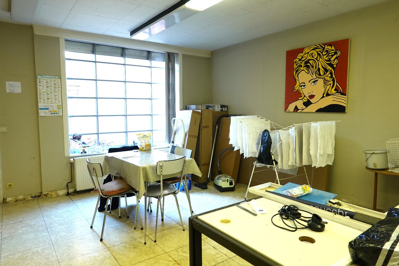 Overname gekende kapsalonzaak – Instapklaar handelspand te huur in het centrum van Oudenburg 