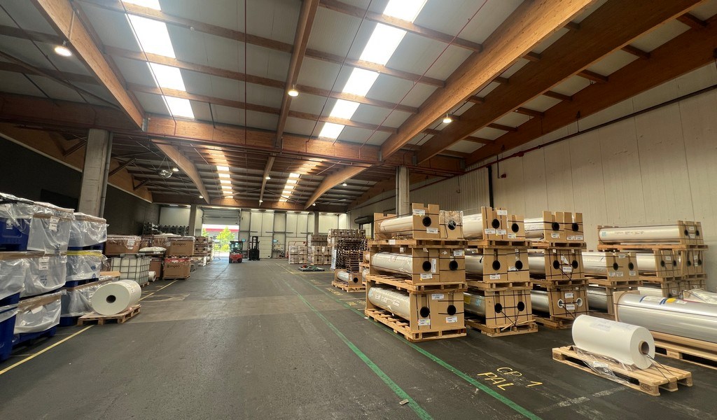 Logistiek bedrijfspand te huur in de haven van Gent