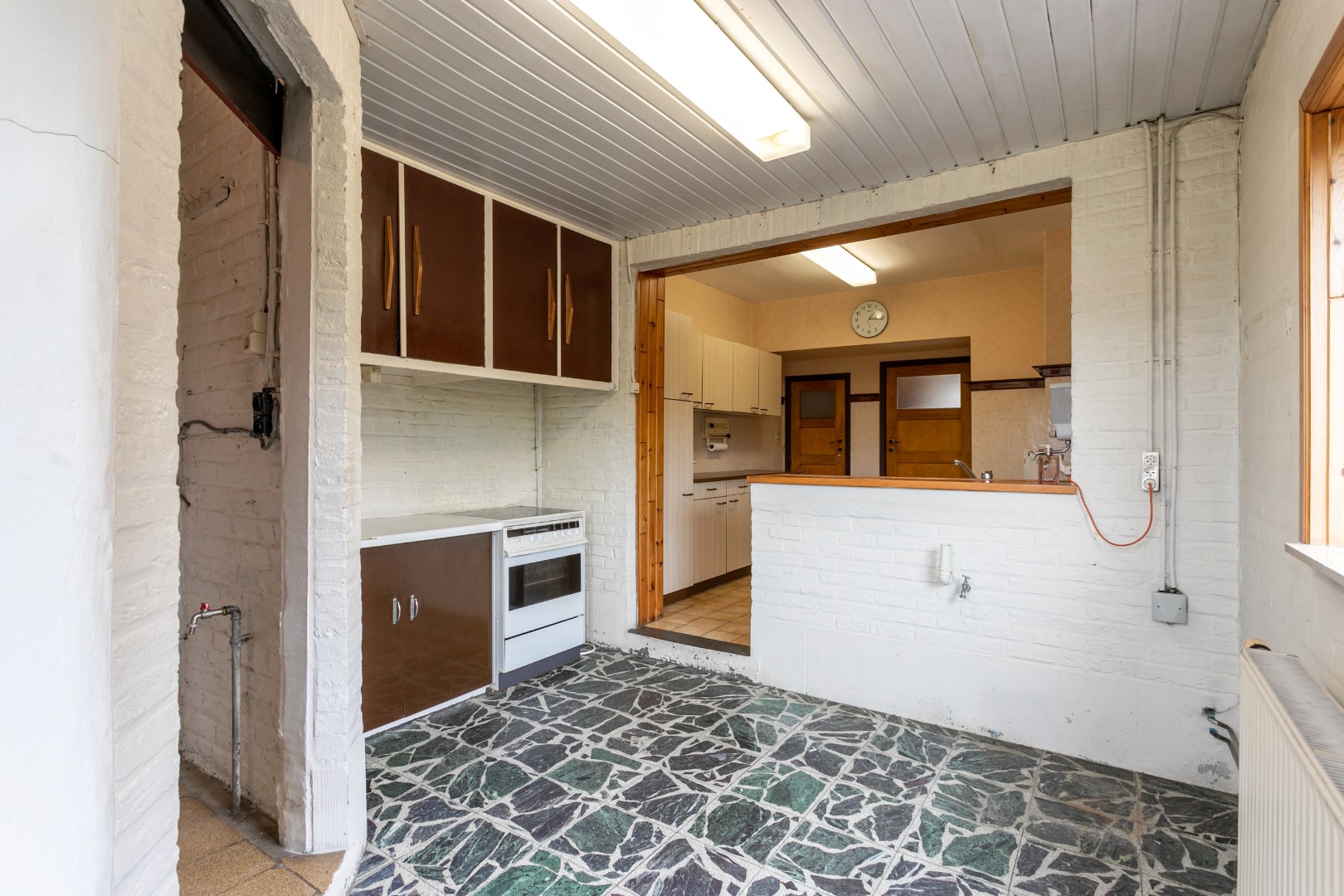 Te renoveren woning met 3 slpk te Buizingen 