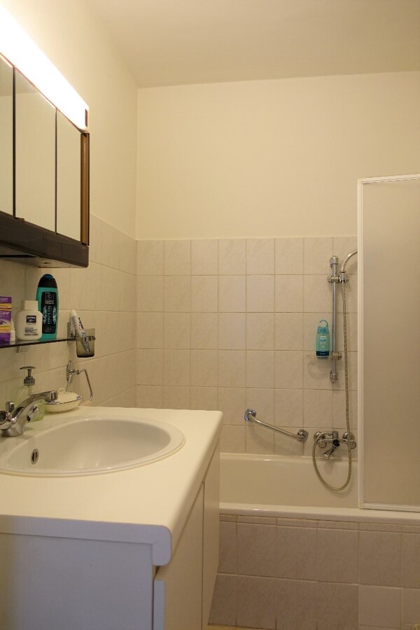 Instapklaar appartement met garagebox 