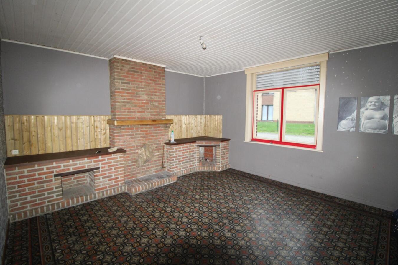 Woning met 4 slaapkamers en garage te Koekelare 