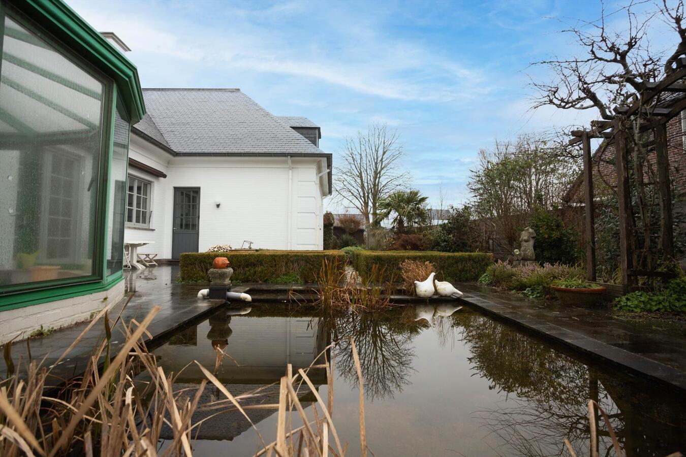 Riante villa aan de rand van het centrum van Ieper 