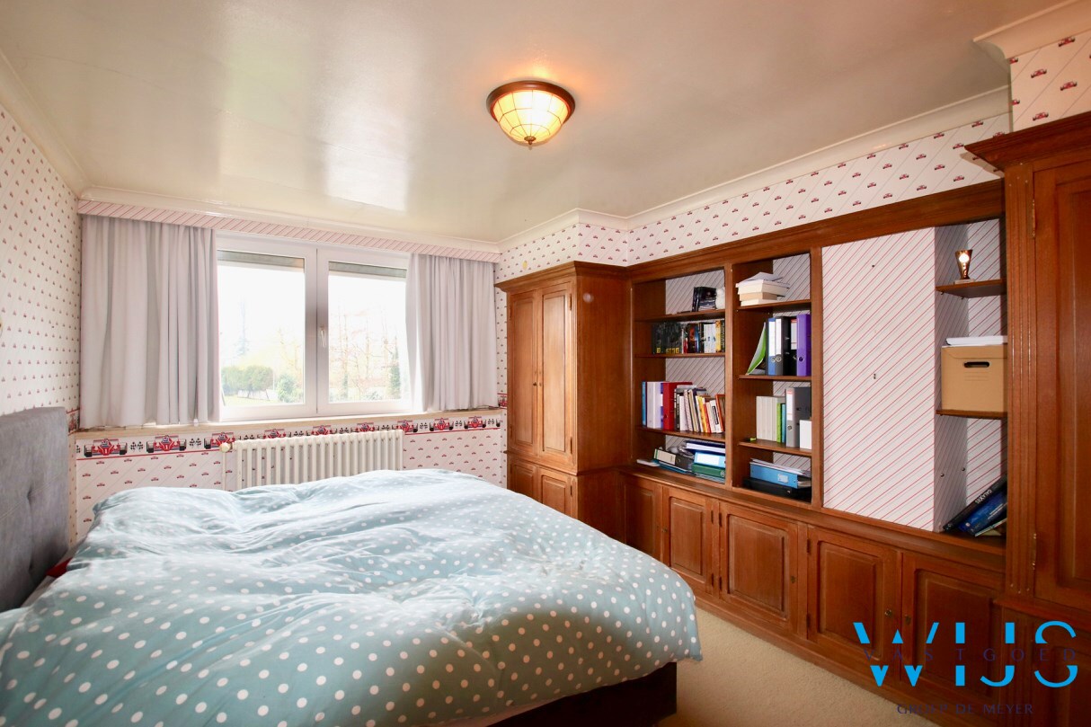 Statig woonhuis op 1104 m² in het centrum van Sleidinge ! 