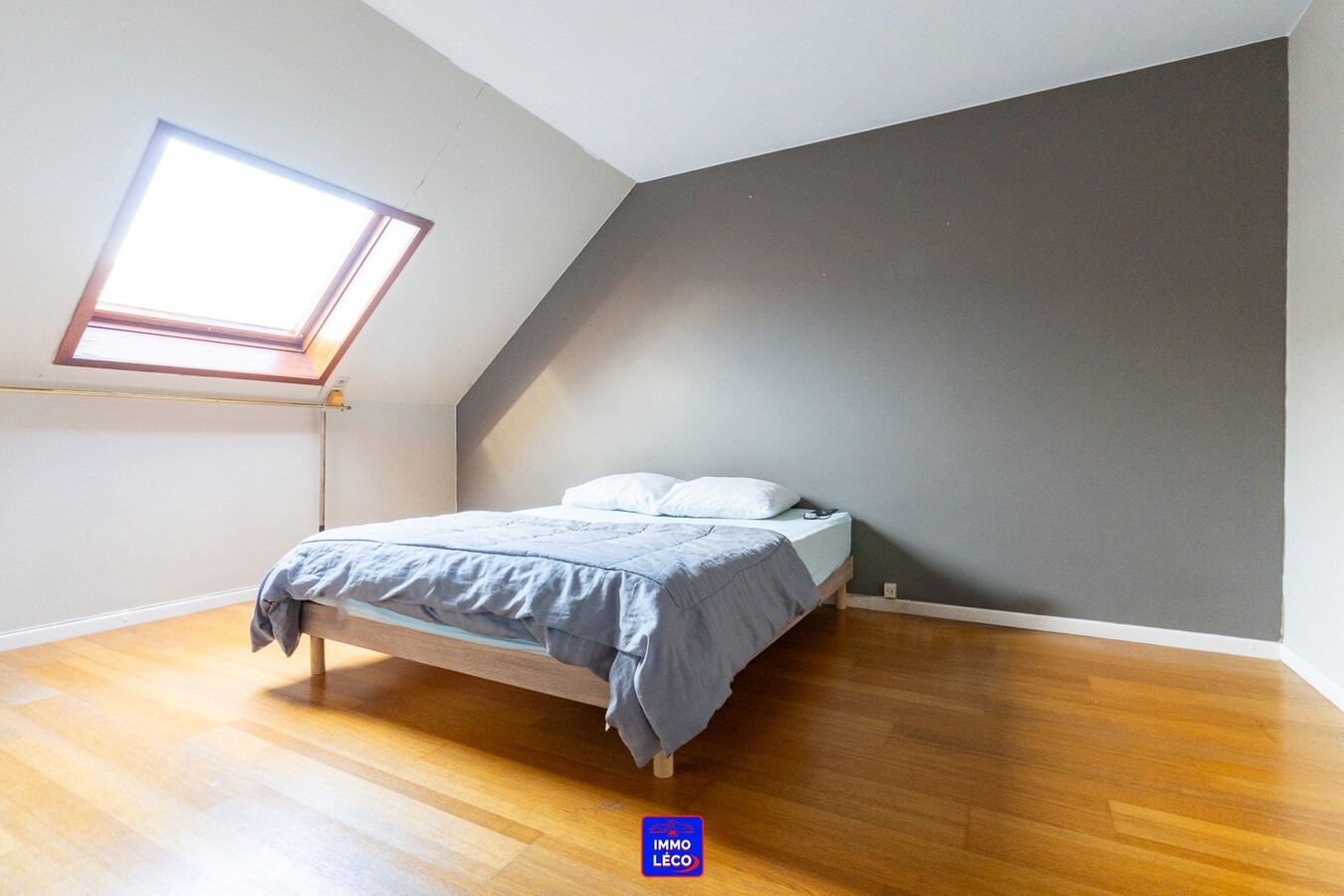 Maison saine avec jardin, garage, idéal investisseurs ! 