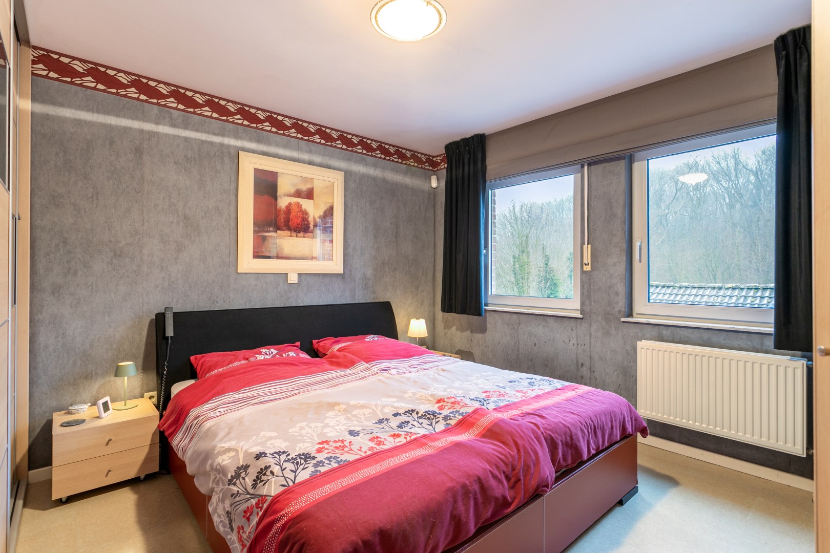 Instapklare woning 3 slpks, garage en ruime tuin (8,8are) 