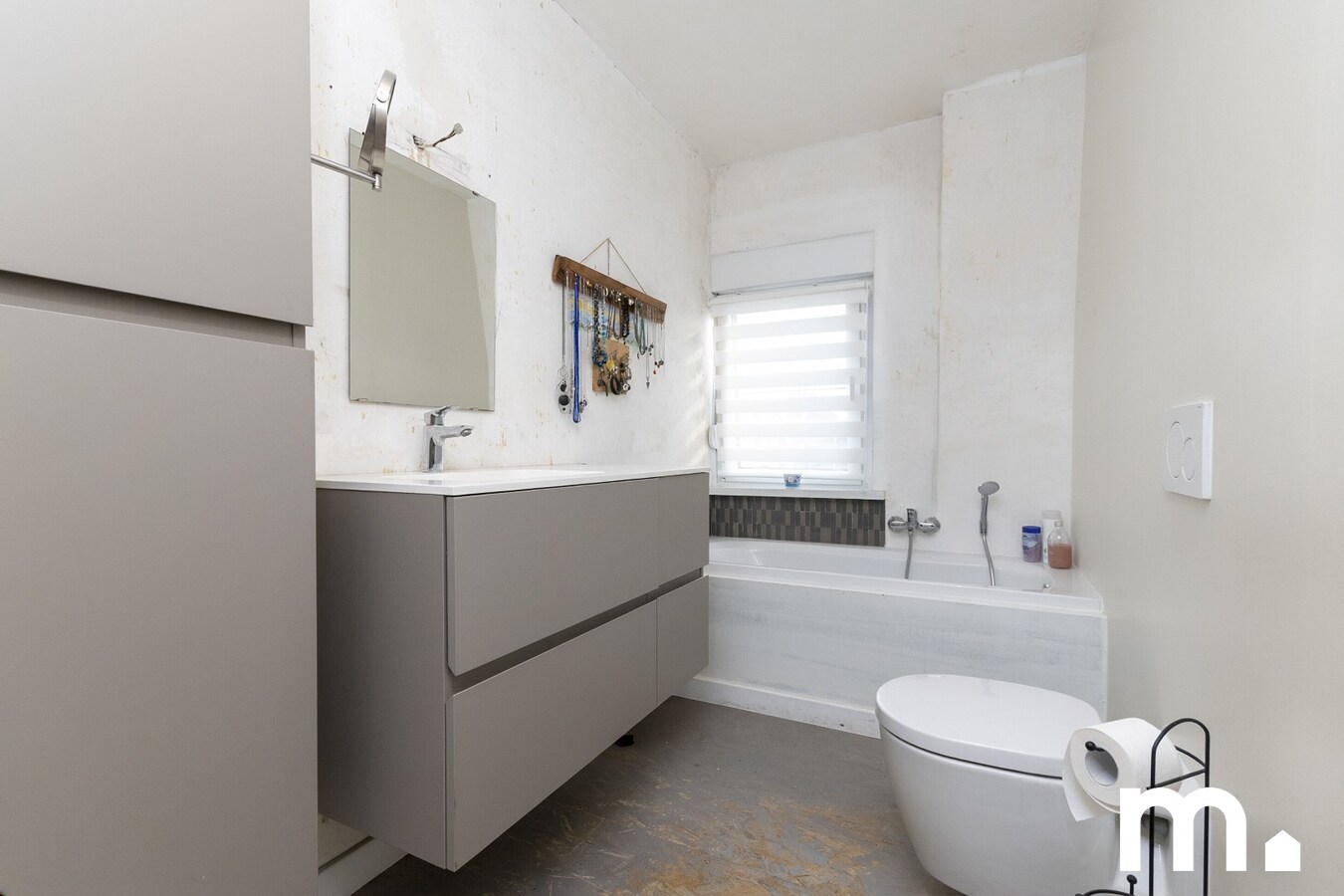 Woning te Heestert met 4 slaapkamers op TOPLIGGING met unieke verzichten op 428m²! 