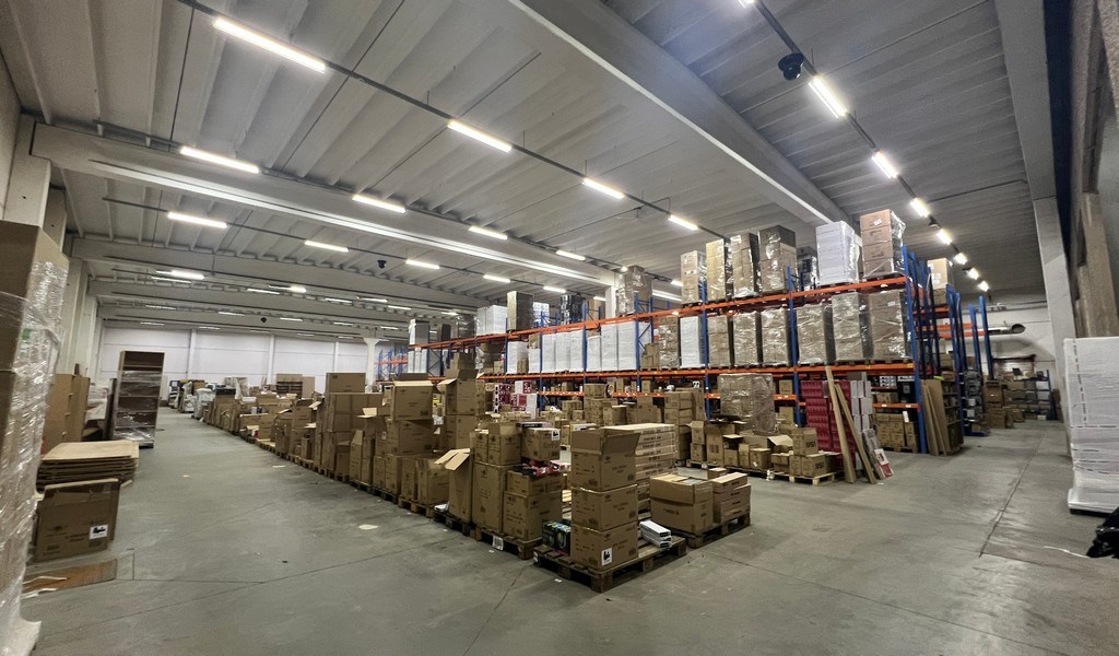 Bedrijfspand te koop in industriezone Klein Frankrijk in Ronse