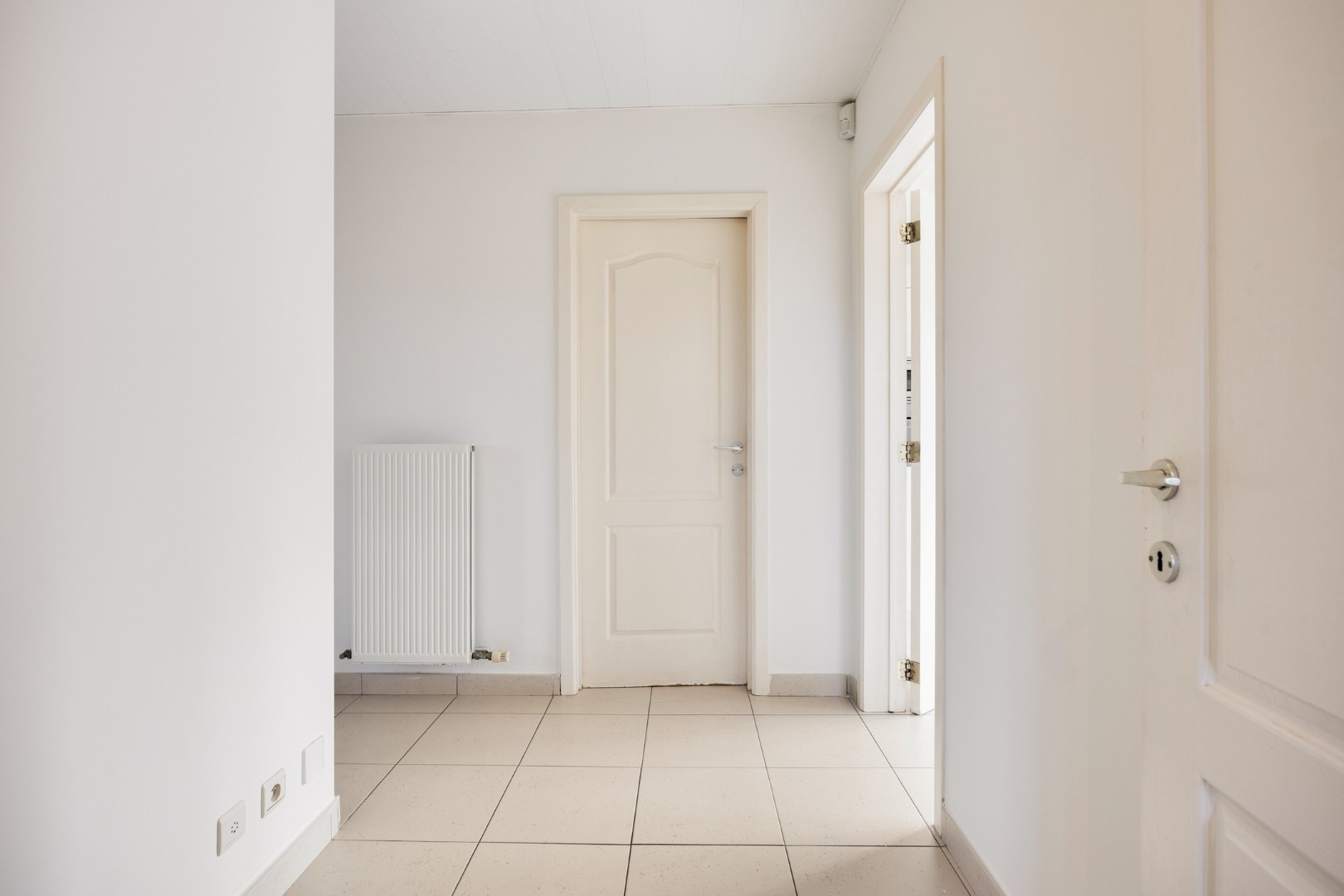 Appartement met 2 slaapkamers en autostaanplaats in Lubbeek! - EPC 102 kWh/m² - bewoonbare opp. 99 m² 