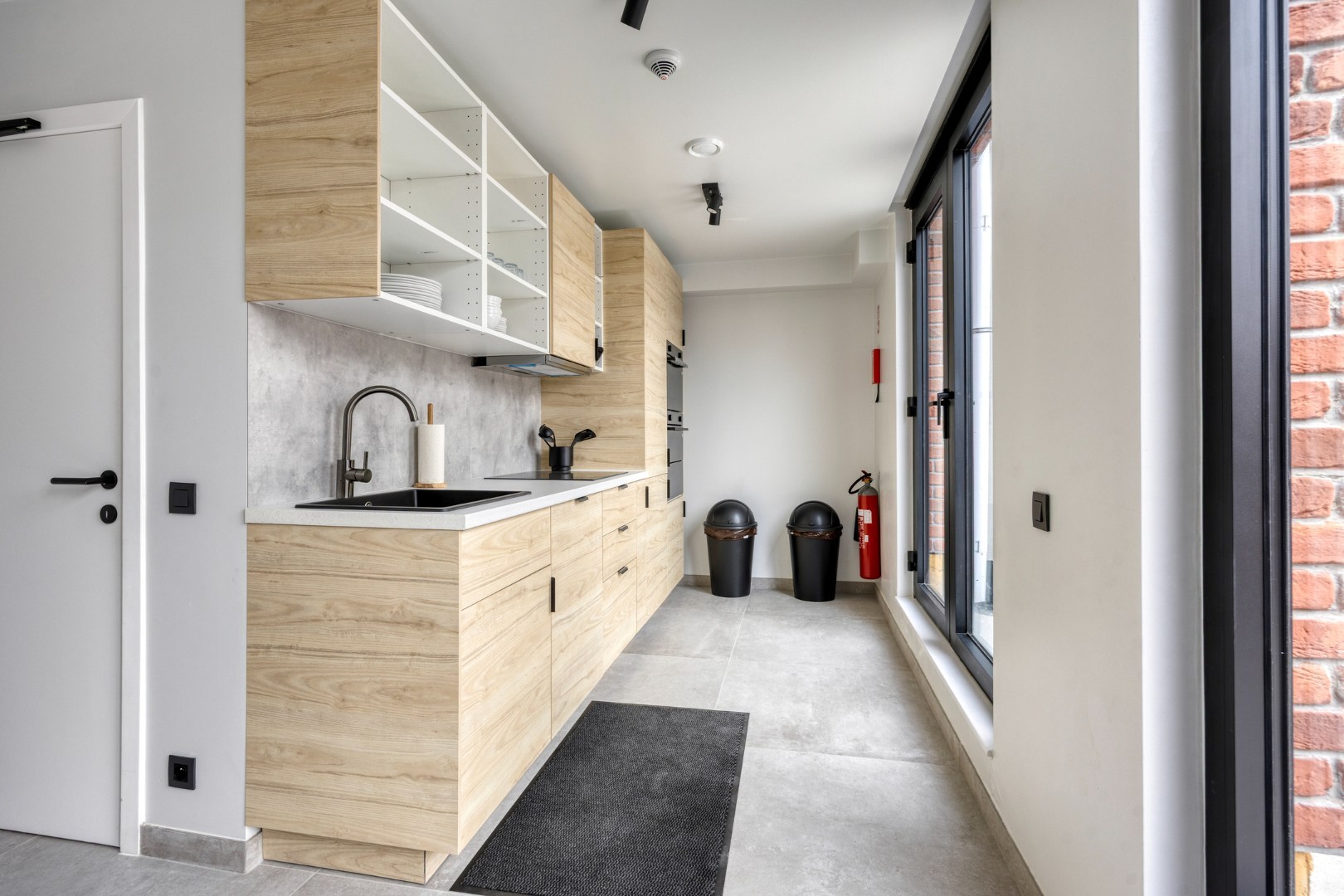 Volledig gerenoveerde en gemeubelde studentenkamers met privé-sanitair. 