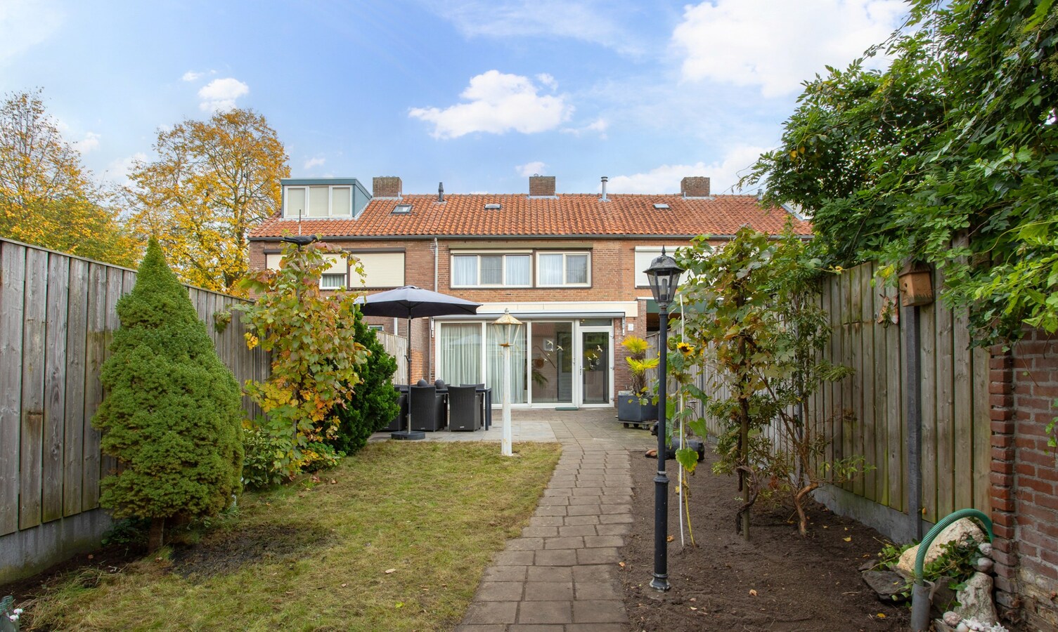 Op zoek naar een sfeervolle woning met ruimte, comfort én mogelijkheden? 