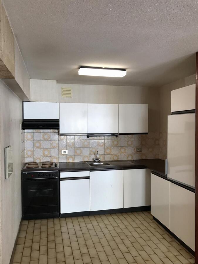 ZEER CENTRAAL GELEGEN RUIM APPARTEMENT MET ZONNETERRAS OP ZUCHT VAN STRAND OOSTENDE 