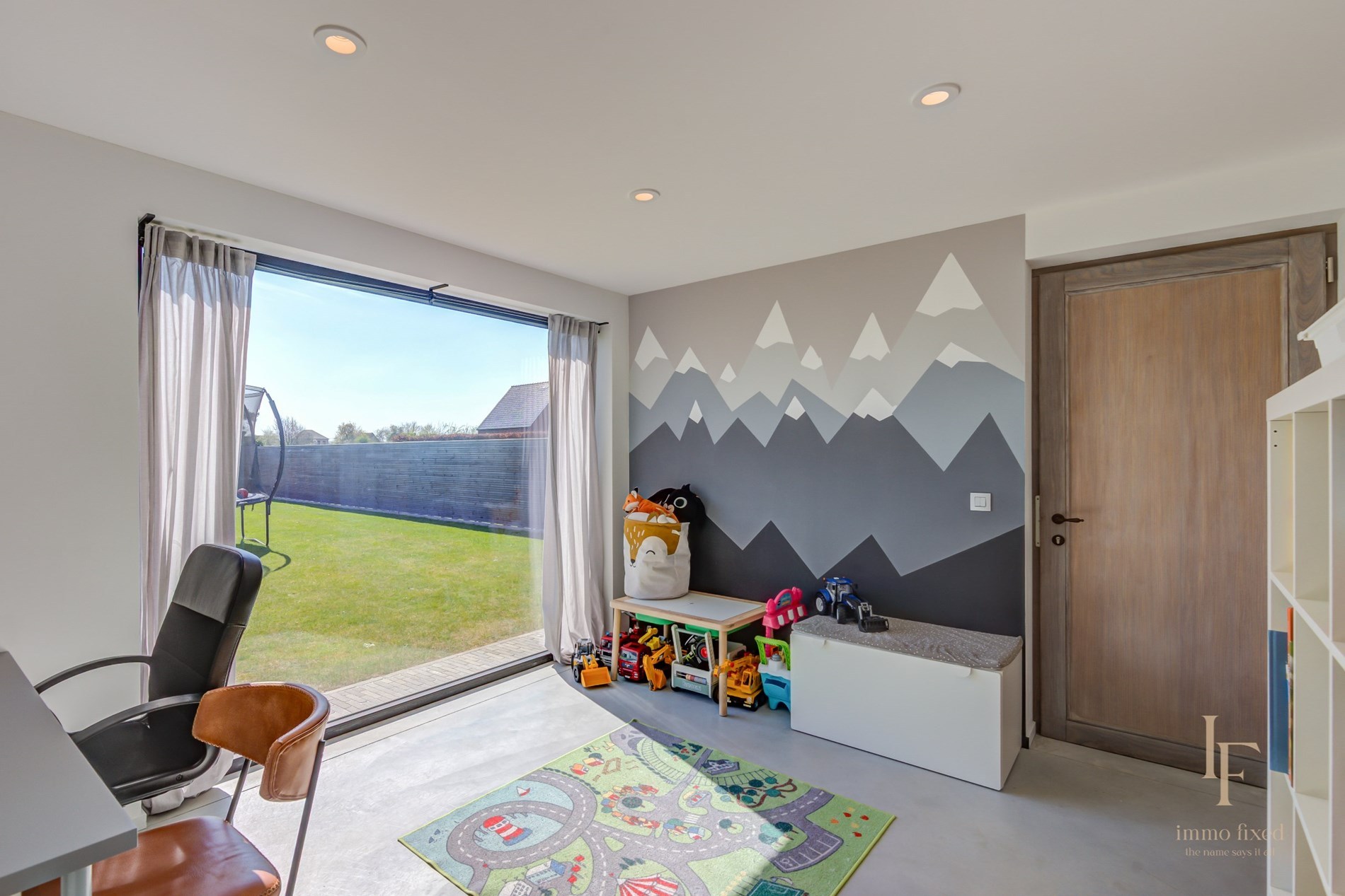 Een langgevelhoeve met bijgebouw! 