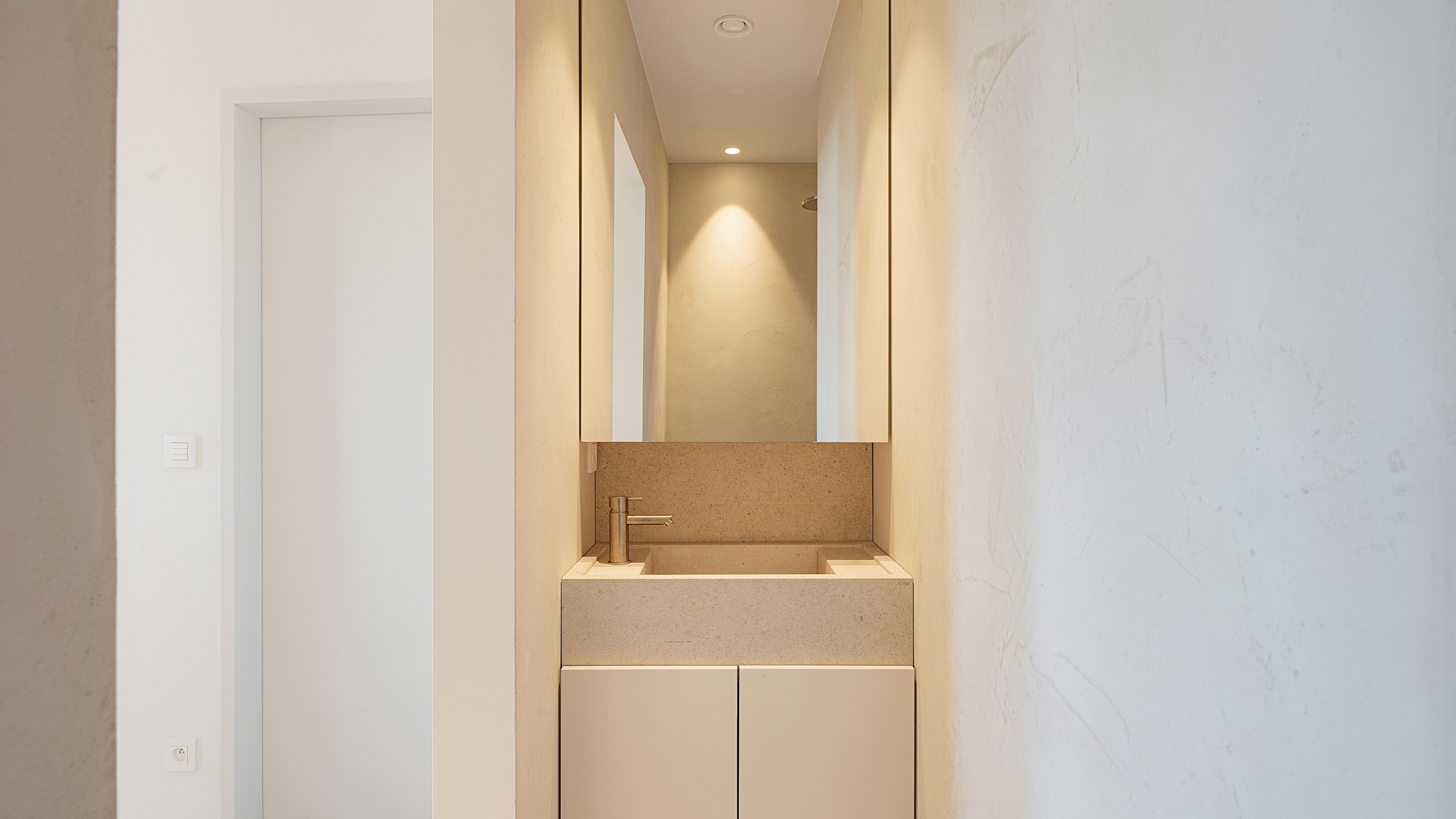 Top afgewerkte nieuwbouwwoning met 4 slaapkamers in het oude Knokke. 
