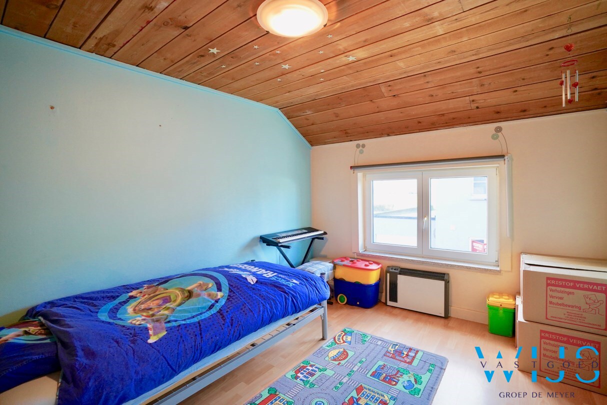 Instapklaar woonhuis op 17.400 m² grond te ASSENEDE ! 