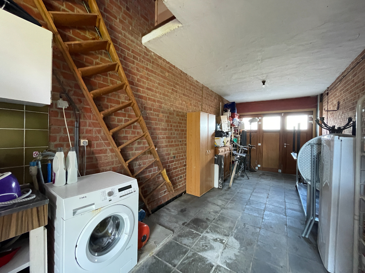 Woning met 3 slaapkamers en tuin te Roeselare! 