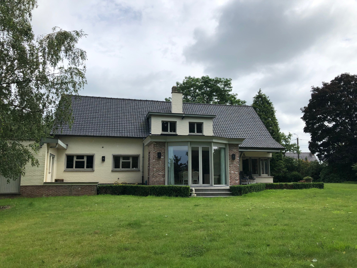 Statige villa te Horebeke 