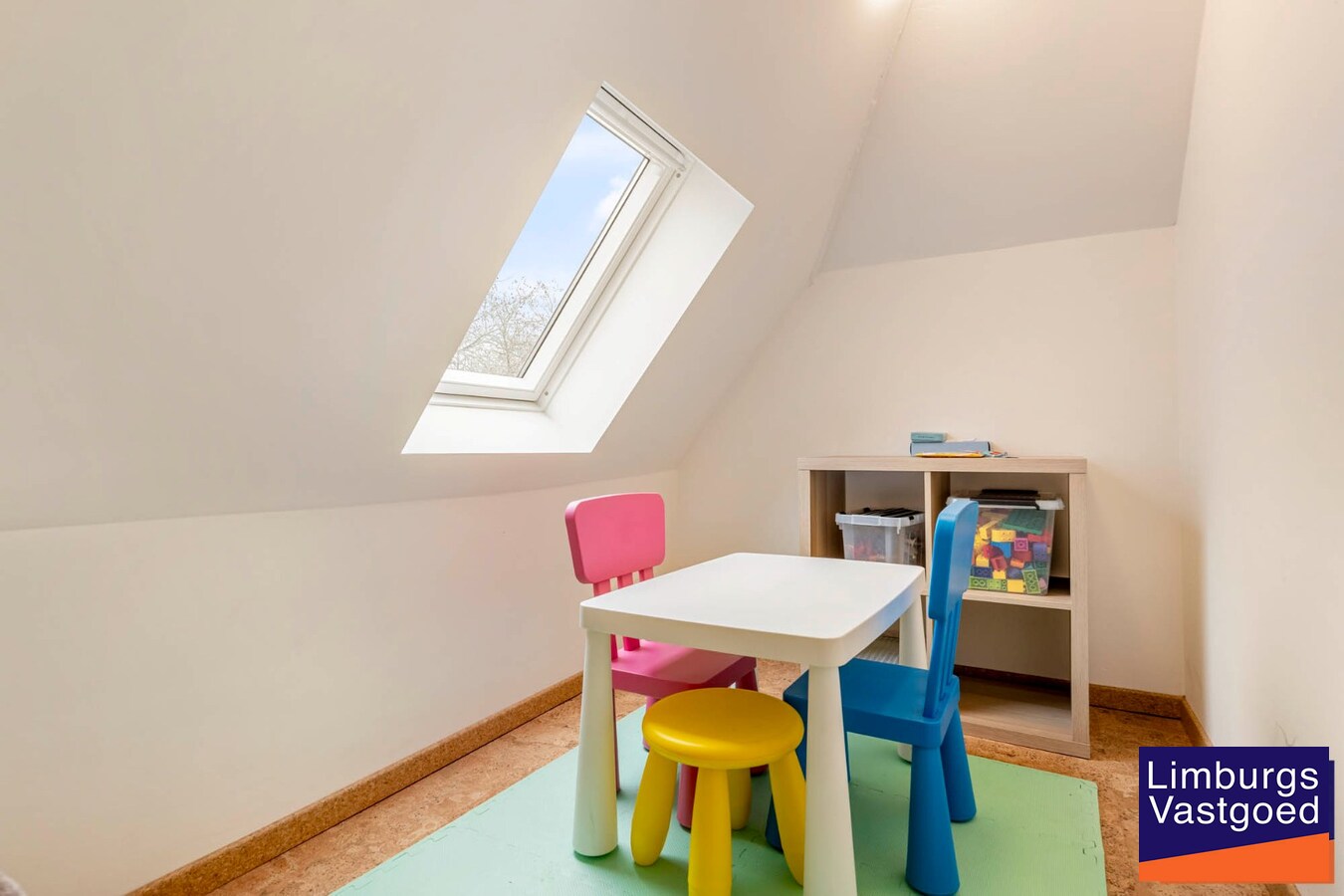 Woonhuis met  praktijkruimte te Waterschei, op een perceel van 6a80ca te Genk 