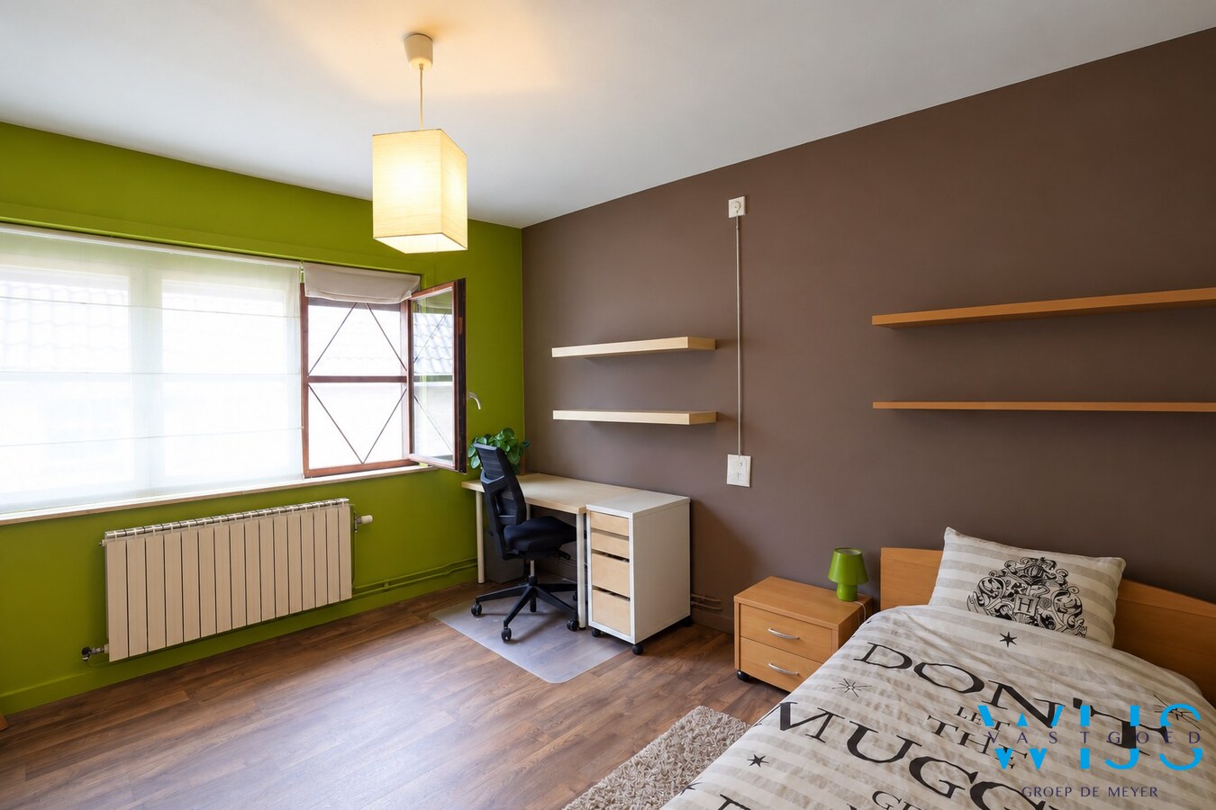 Verzorgde halfopen woning met 4 slaapkamers, tuin en aparte praktijkruimte in Rieme 