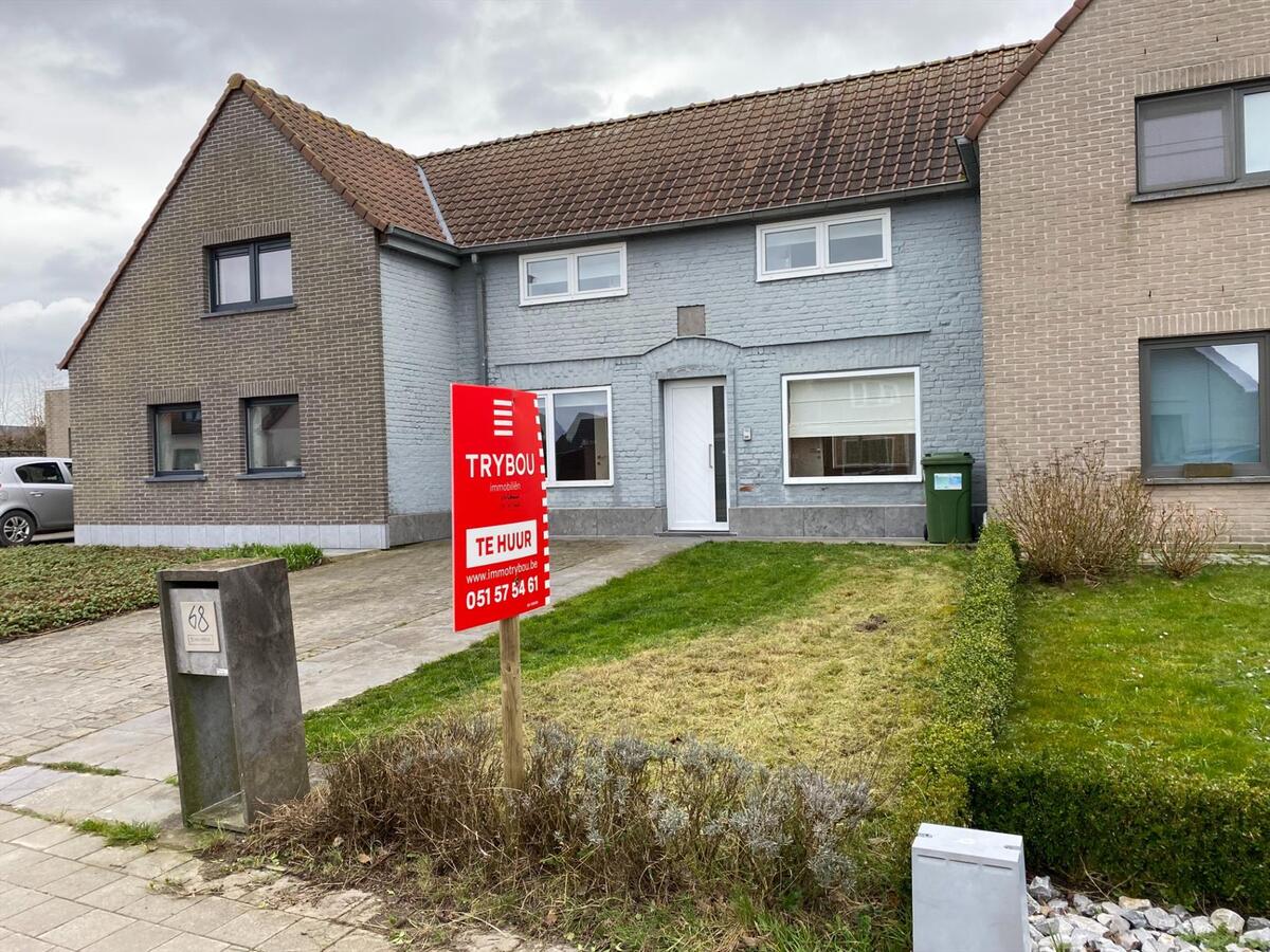 Gunstig gelegen, gerenoveerde woning met 3 slaapkamerss 