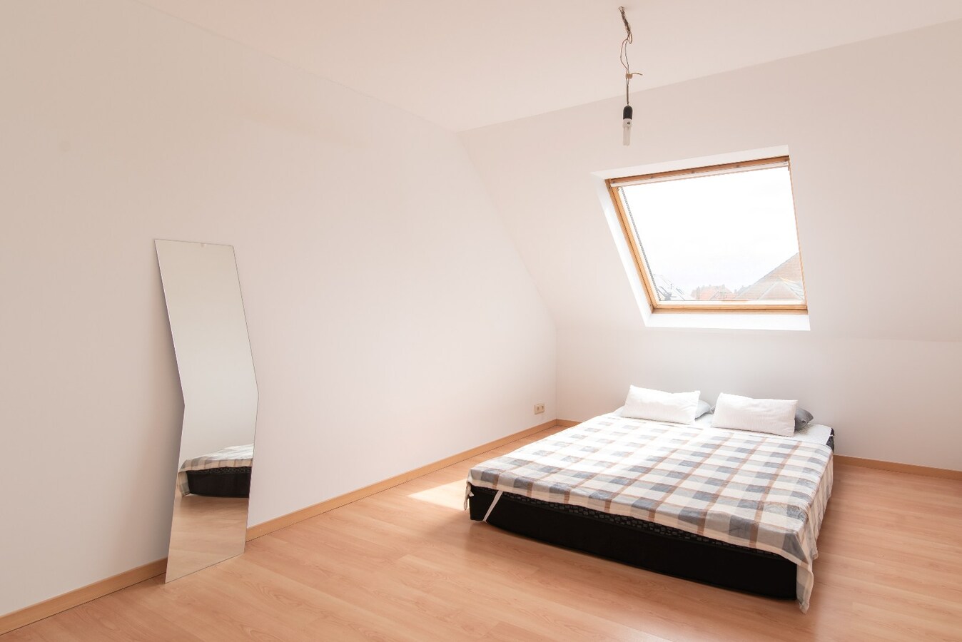 Instapklare ruime woning met 4 slaapkamers 
