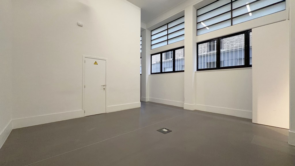 Prachtig kantoor/showroom te huur in hartje Antwerpen