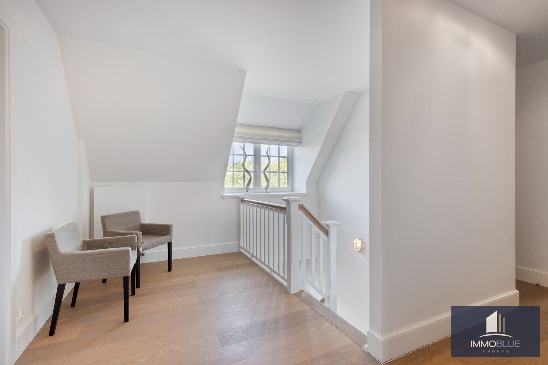 Luxueuze en stijlvolle villa in Engelse Cottage stijl met verwarmd zwembad gelegen in het Zoute. 