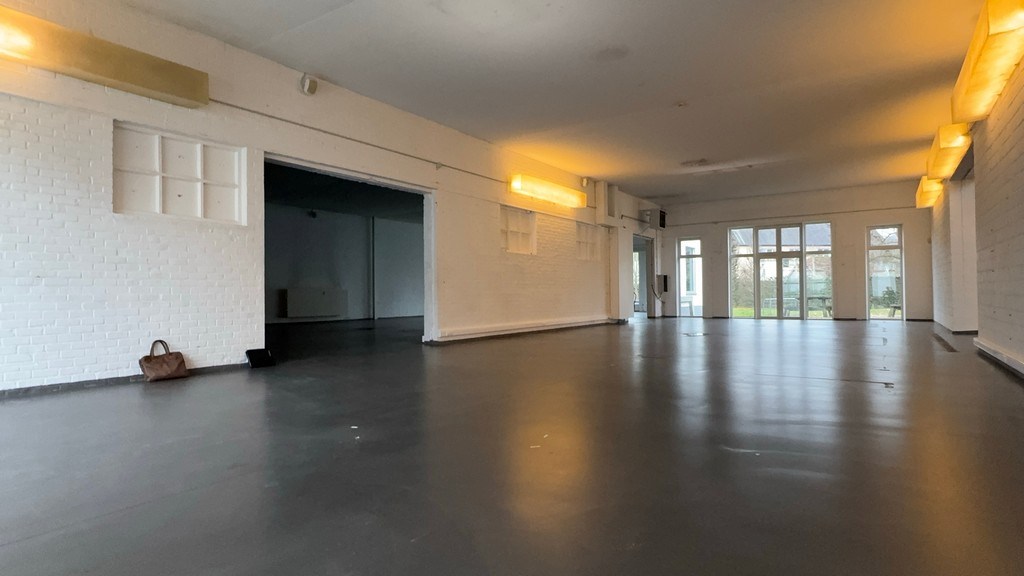 Multifunctionele ruimtes te huur vlakbij R4 en E40 in Drongen