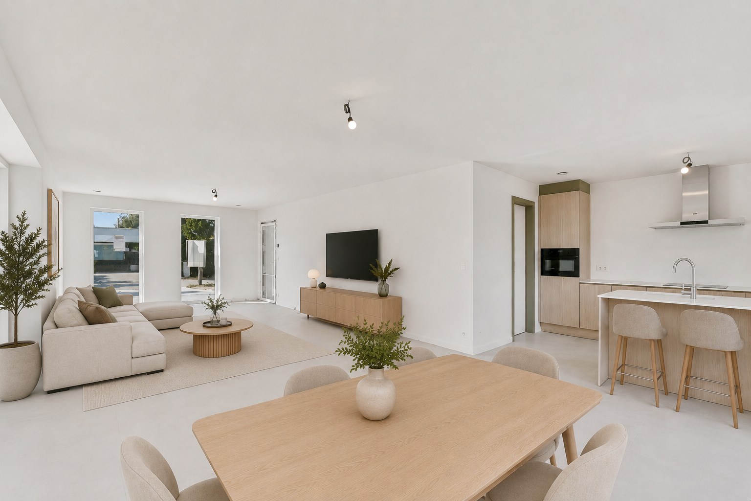 Gezinswoning met drie slaapkamers op goeie locatie 