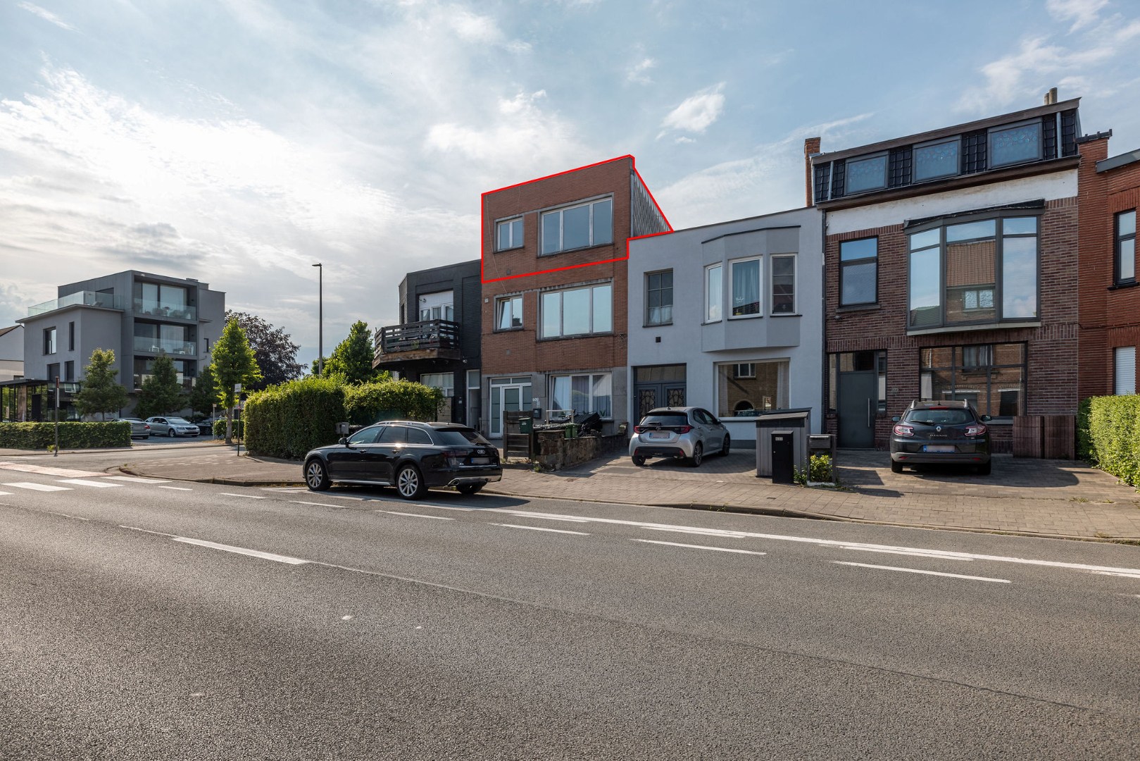 Lichtrijk en instapklaar wonen op de tweede verdieping nabij Gent 