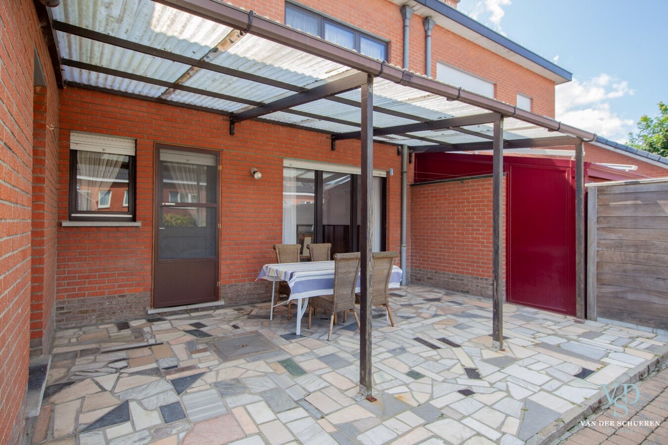 Degelijke Half Open Bebouwing 