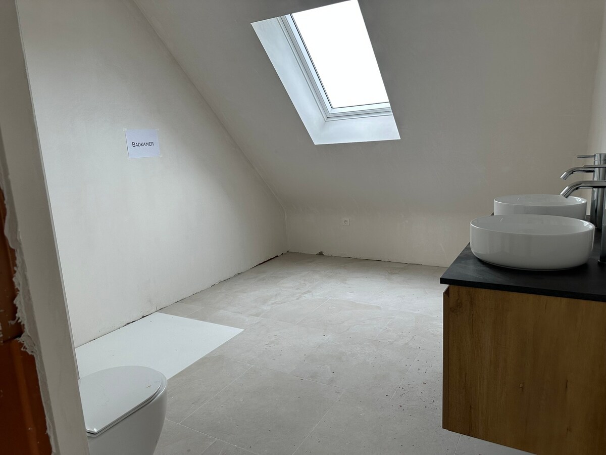 Afgewerkt nieuwbouw app. (3 slpks.) in Residentie Martinus 
