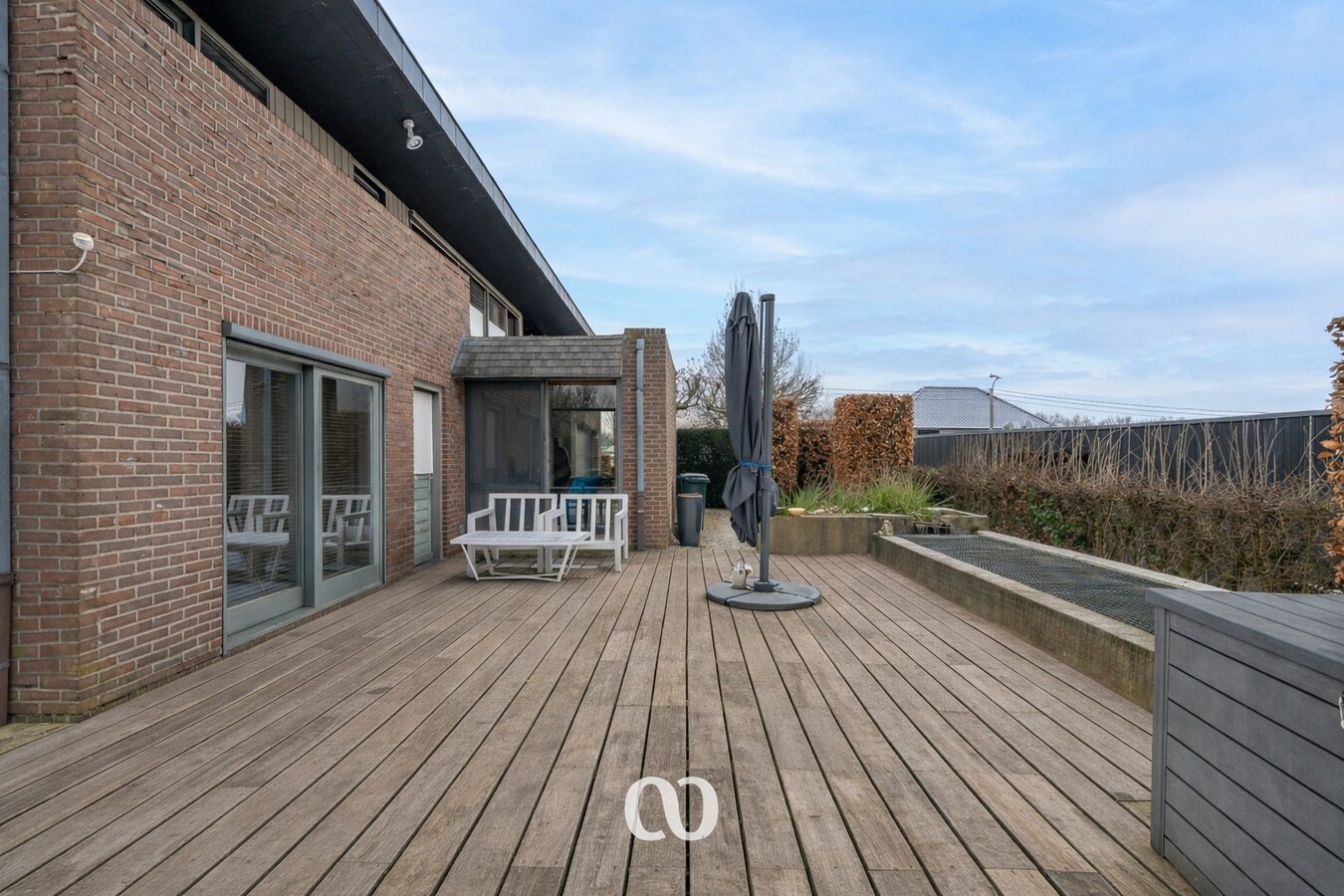 Bijzondere architectenwoning in groene en rustige omgeving 