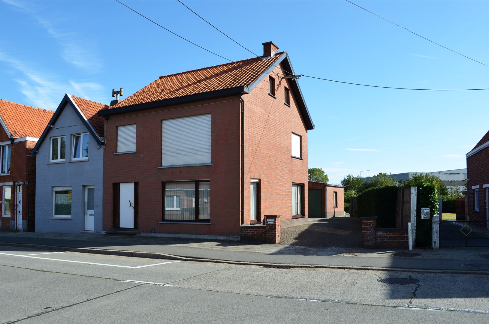 Halfopen bebouwing op 267m² met 3 slpks, garage en tuin te Maldegem 