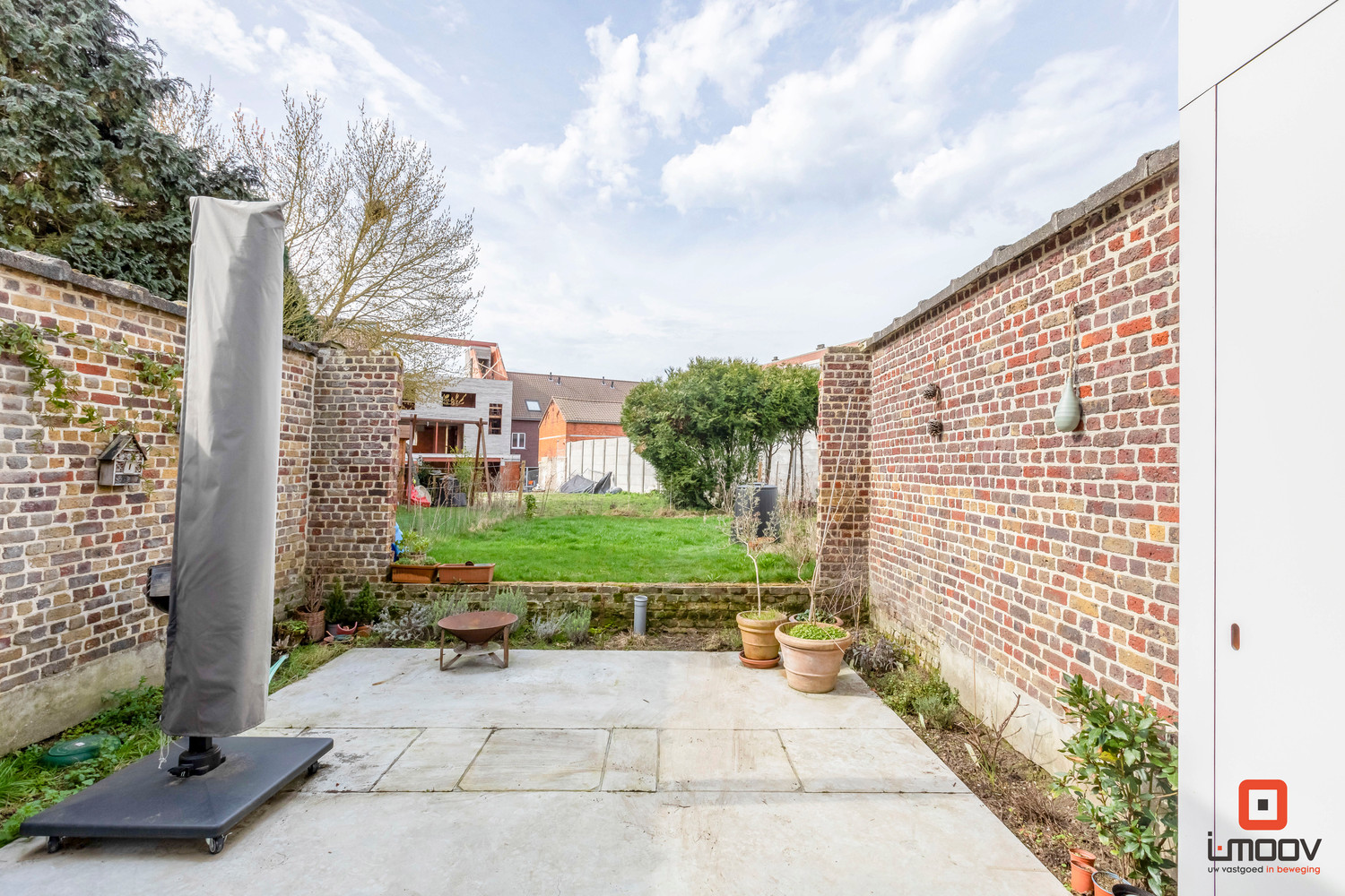 Charmante rijwoning met tuin 